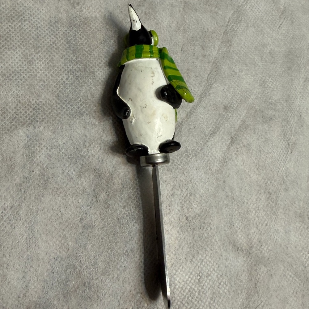 Penguin cheese/dip spreader with Green Scarf